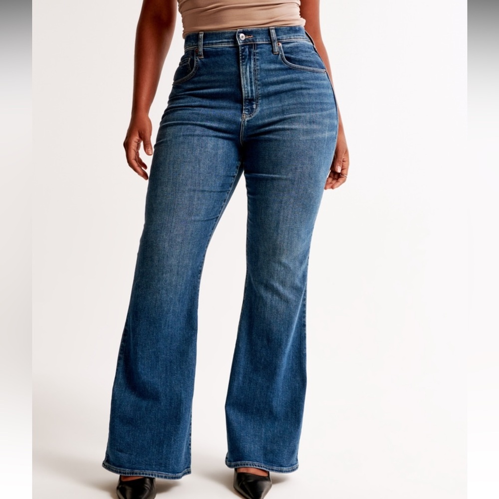 CURVE LOVE ULTRA HIGH RISE STRETCH FLARE JEANS